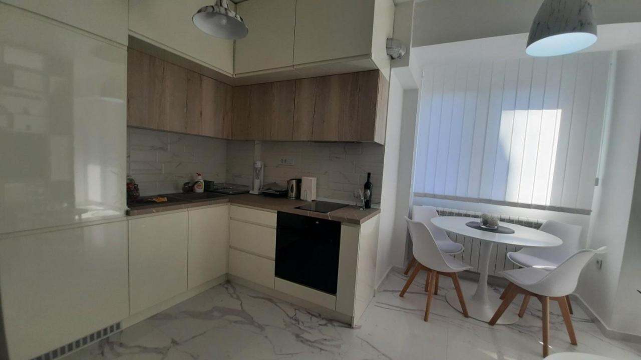 Luxury Apartment Iva Skopje Bagian luar foto