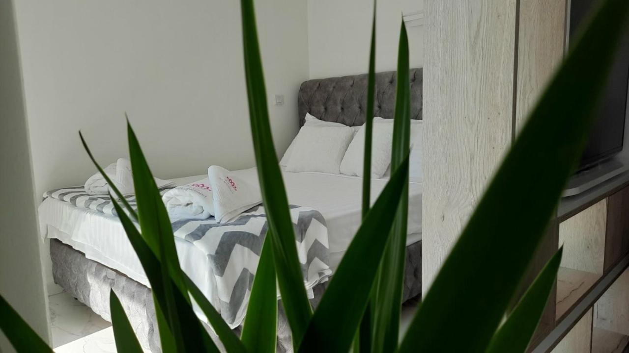 Luxury Apartment Iva Skopje Bagian luar foto