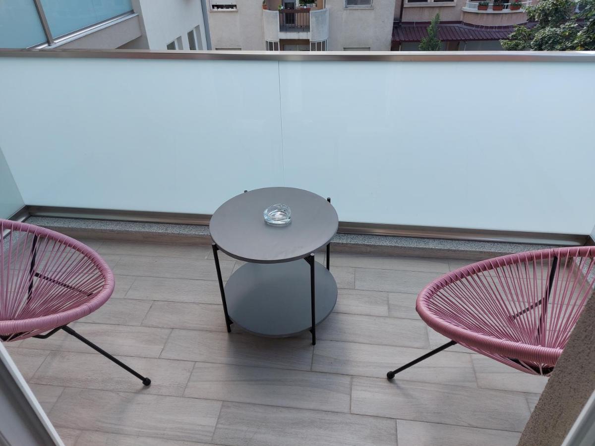 Luxury Apartment Iva Skopje Bagian luar foto