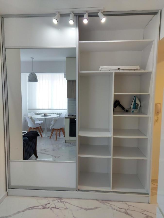 Luxury Apartment Iva Skopje Bagian luar foto