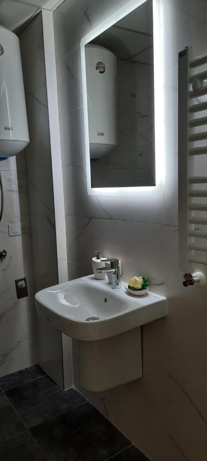 Luxury Apartment Iva Skopje Bagian luar foto